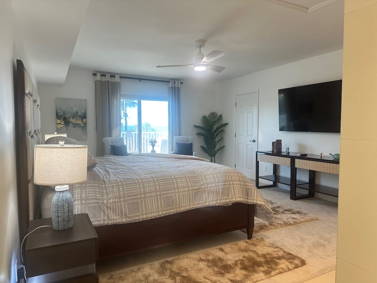 Space to settle in at the Sanibel villa